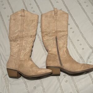 Women's Tan Cowboy Boots